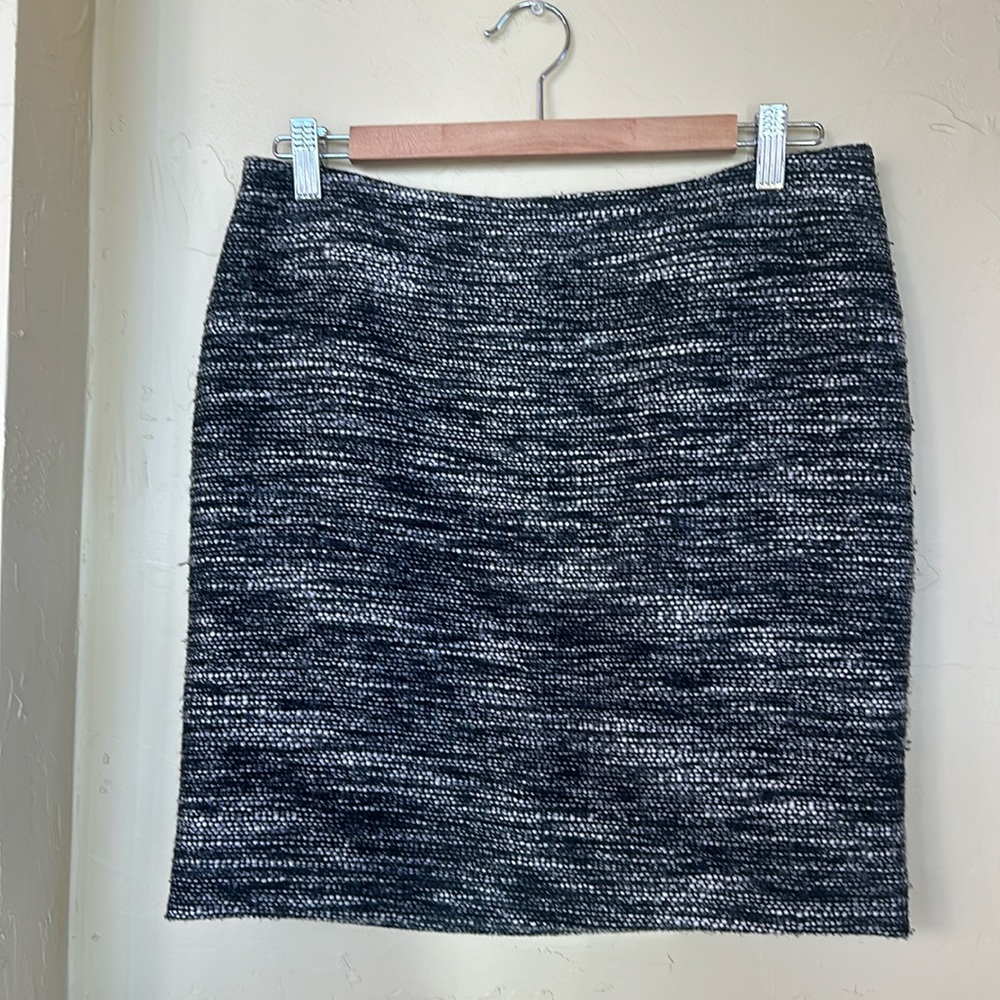 Ann Taylor factory skirt. Size 6P